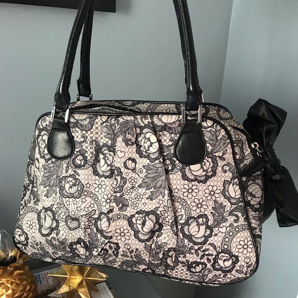 Purse - Picture 2 of 3
